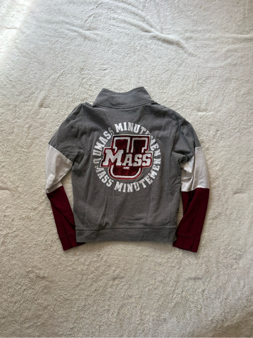 UMass VS PINK college quater zip
